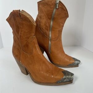 Women's Western Leather Ankle Boots - Tan